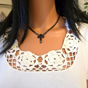 Anne Klein White Short Sleeve Woman's Top with Crocheted Neckline, Size XL